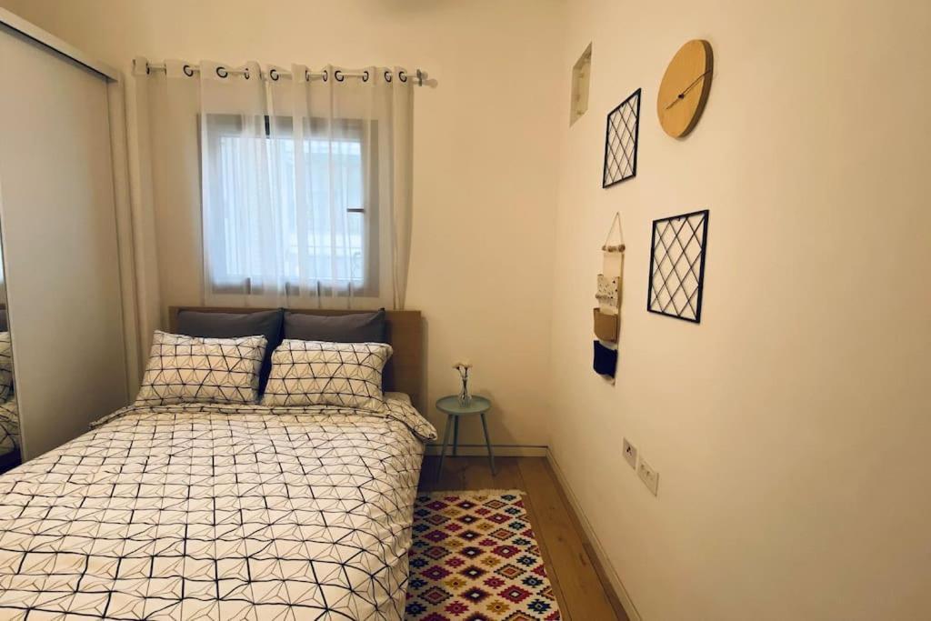 Laura Compound- Authentic 1 Bedroom Charming & Specious Тел Авив Екстериор снимка